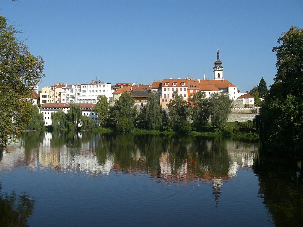 Písek, pohled od lávky, autor: Chmee2, CC BY-SA 3.0, převzato z Wikimedia Commons https://commons.wikimedia.org/wiki/File:P%C3%ADsek_od_L%C3%A1vky(2).jpg