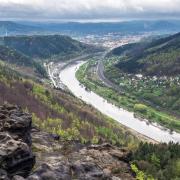 Kaňon Labe nad Děčínem. Foto Jan Šmucar. ilustrační fotografie ke kursu "Aktuální trendy v ochraně přírody": Kaňon Labe nad Děčínem. Foto Jan Šmucar.